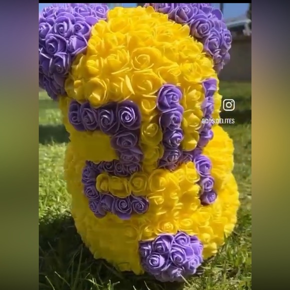 Lakers Rose bear - Picture 3 of 6